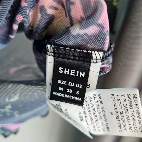 Colorful crop top - Picture 3 of 3